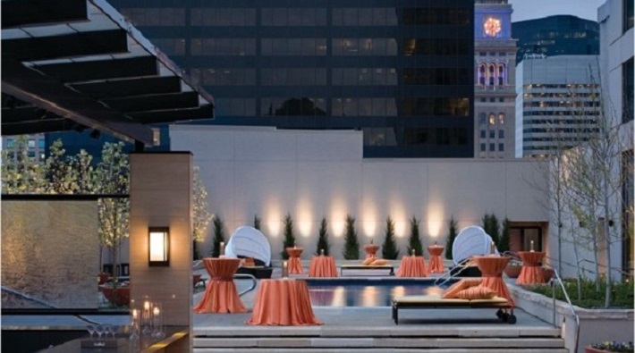World's-top-10-HOTEL-ROOFTOP-BARS-02