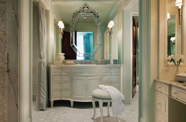 Chic-bathrooms-with-venetian-mirrors-venetian-mirror-gerald-pomeroy