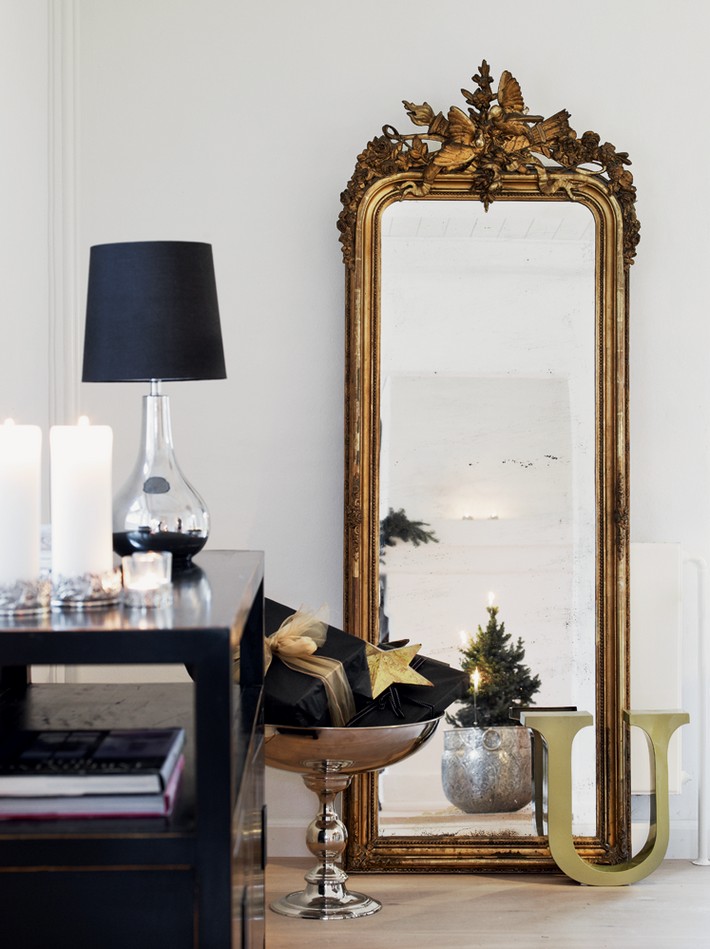 15-ways-to-decorate-with-gold-mirrors-entryway_1