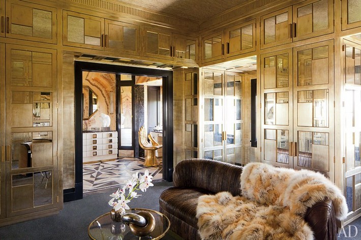 15-ways-to-decorate-with-gold-mirrors-living-room_6