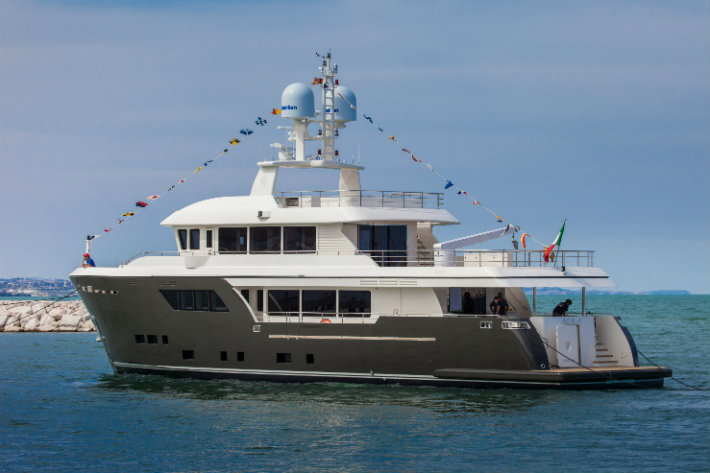 exclusive-yatchs-presented-at-fort-lauderdale-international-boat-show-7