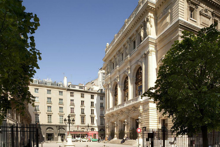 Where to Stay in Paris – La Maison Favart