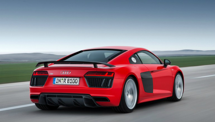 5 of the Sexiest and Luxurious Cars in Red