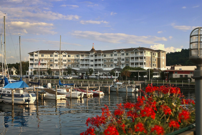 Top 5 Best Waterfront Hotels Around the World