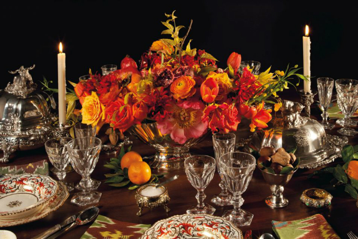 The Ultimate Holiday Season Table Setting is in Auction