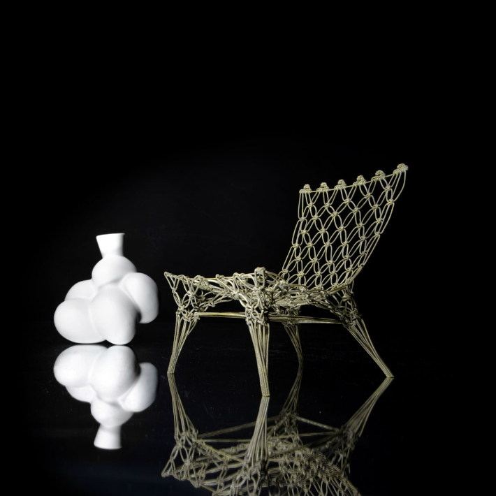 cappellini_knotted_chair_miniature___egg_vase