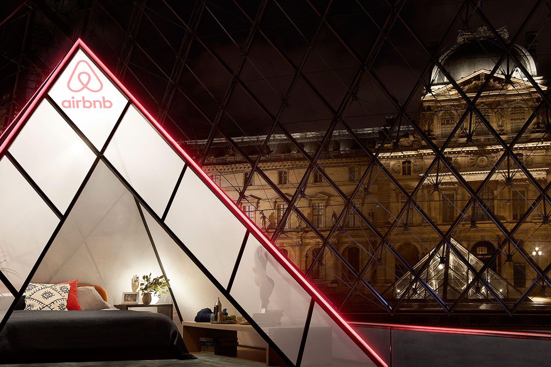 Luxury Experience – Spend a Night In The Louvre Museum (1)